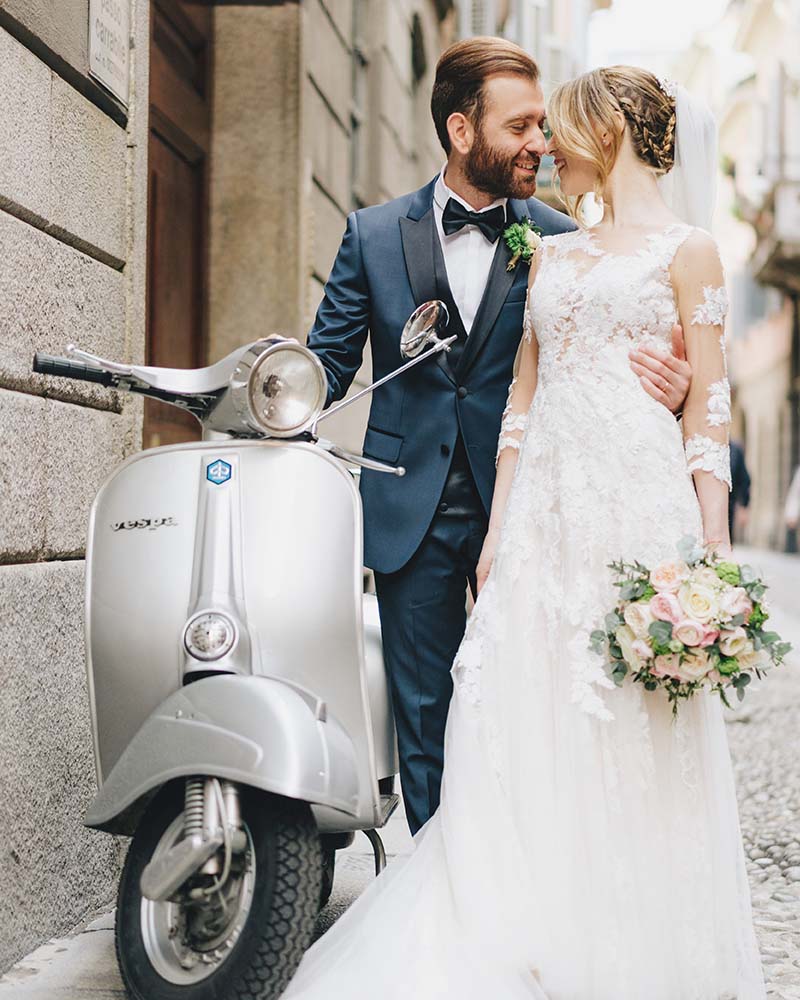 Veronica-Davide-intro-vespa-milano.jpg